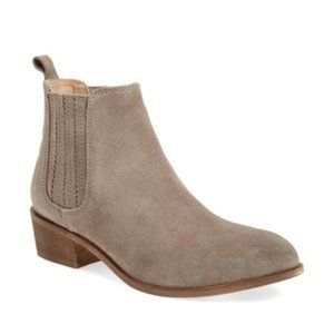 Steve Madden Nylie Chelsea Suede Bootie NWT